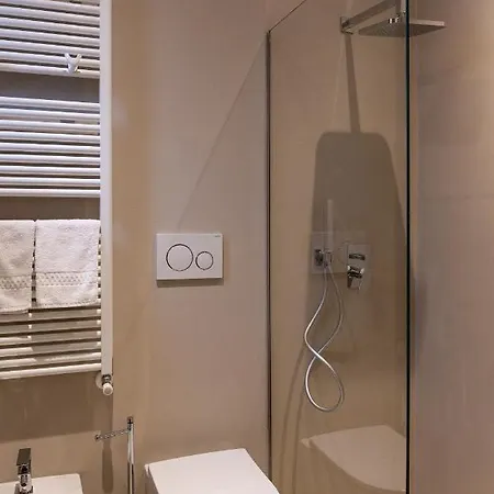 Roma Premium By Idea Monferrato Sas カザーレ・モンフェッラート